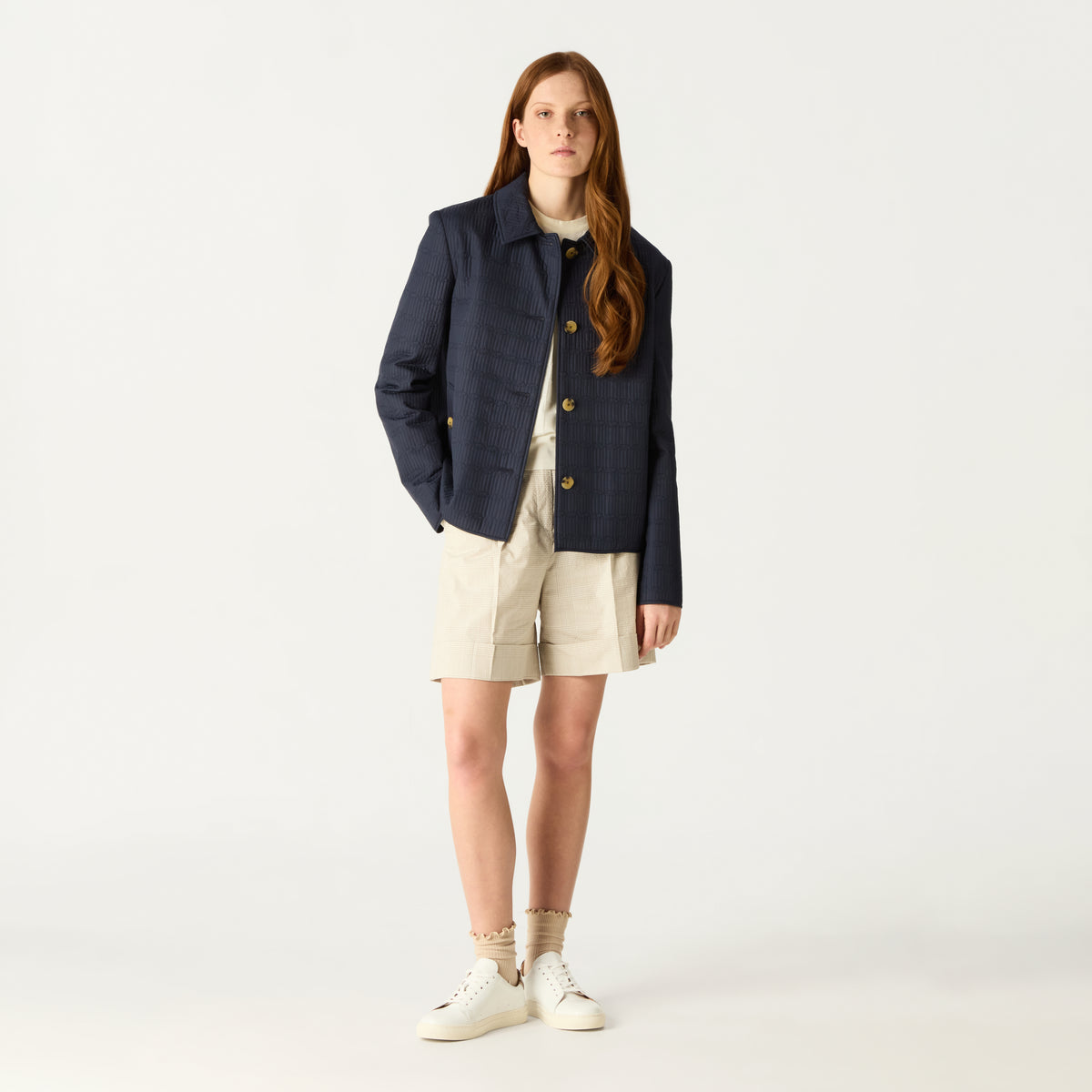 DIAMOND QUILTED REVERSIBLE SHORT JACKET – DAKS