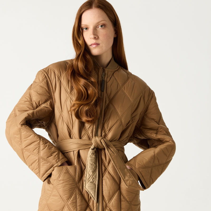 DIAMOND QUILTED REVERSIBLE OVERSIZED JACKET – DAKS